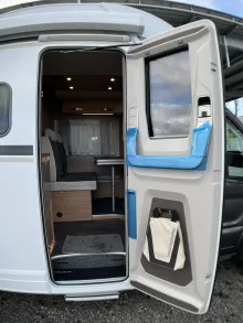 Fahrzeugbild Weinsberg CaraSuite 650 MEG Automatikgetriebe/155 PS #8