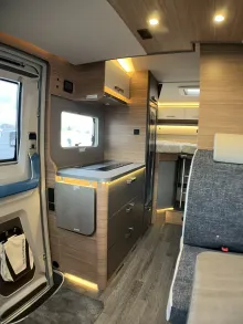 Fahrzeugbild Weinsberg CaraSuite 650 MEG Automatikgetriebe/155 PS #12