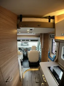 Fahrzeugbild Weinsberg CaraSuite 650 MEG Automatikgetriebe/155 PS #20