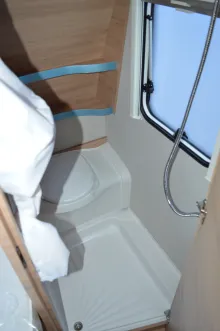 Fahrzeugbild Knaus Südwind 540 FDK Black Selection Kühlschrank 177 Liter #11