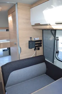 Fahrzeugbild Knaus Südwind 540 FDK Black Selection Kühlschrank 177 Liter #16