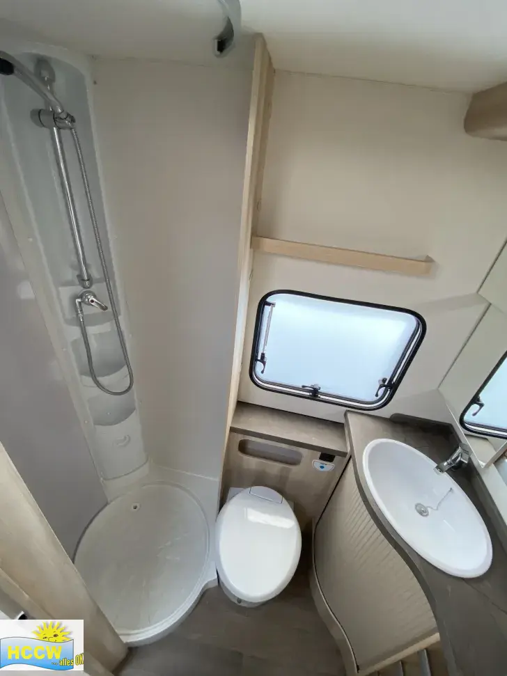 Dusche Hobby De Luxe 545 KMF Auflastung 2.000 kg