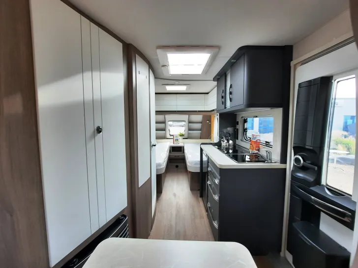 Fahrzeugbild Hobby OnTour 460 DL Verfüg./Sparen Sie 4.871,- € #4