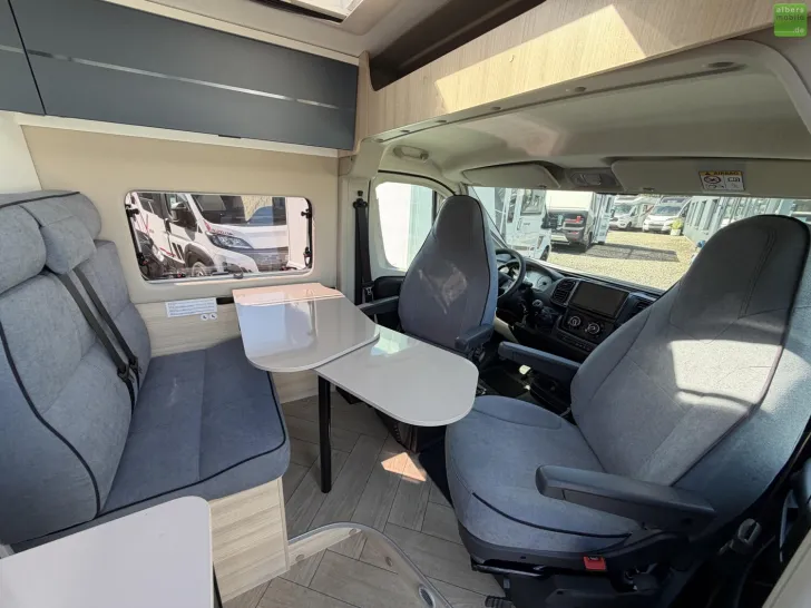 Fahrzeugbild Challenger Van Break Edition Light V114 Markise Solar 140PS #10