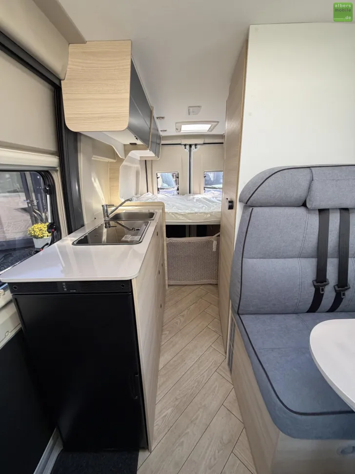 Fahrzeugbild Challenger Van Break Edition Light V114 Markise Solar 140PS #13