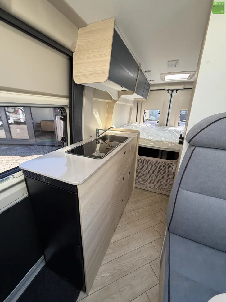 Fahrzeugbild Challenger Van Break Edition Light V114 Markise Solar 140PS #14