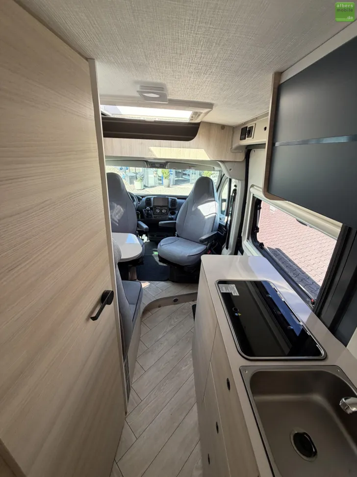 Fahrzeugbild Challenger Van Break Edition Light V114 Markise Solar 140PS #24