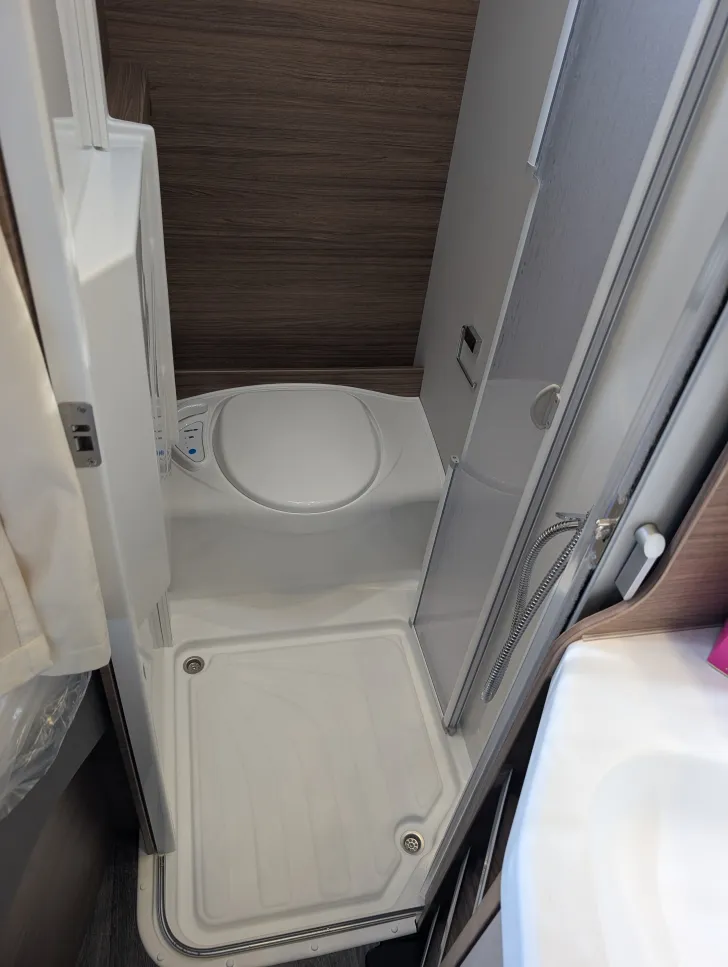 Fahrzeugbild Knaus Van TI 550 MF VANSATION mit Klima+Solar #18