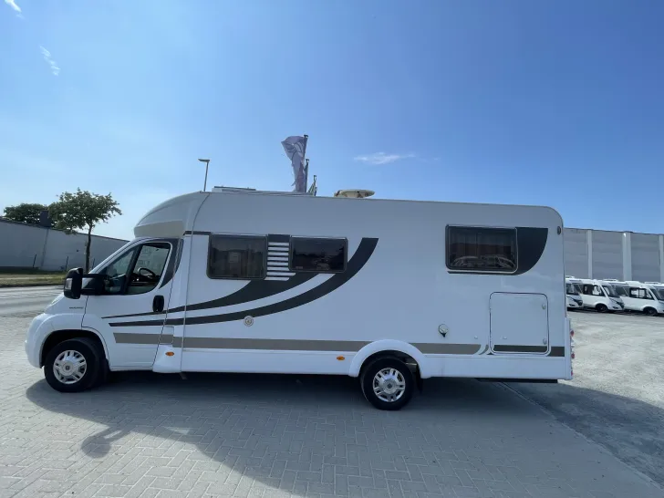 Fahrzeugbild Sunlight T 68 Orangecamp baugleich #7