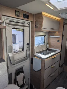 Fahrzeugbild Knaus Van TI 650 MEG VANSATION Automatik mit Solar+Klima #10