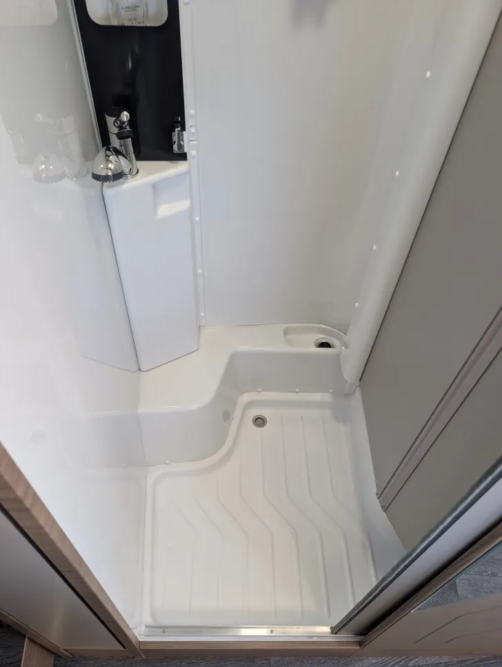 Fahrzeugbild Knaus Van TI 650 MEG VANSATION Automatik mit Solar+Klima #16
