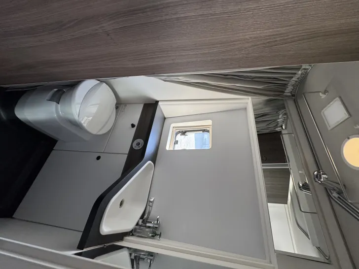 Fahrzeugbild VanTourer Comfort 600 D #11