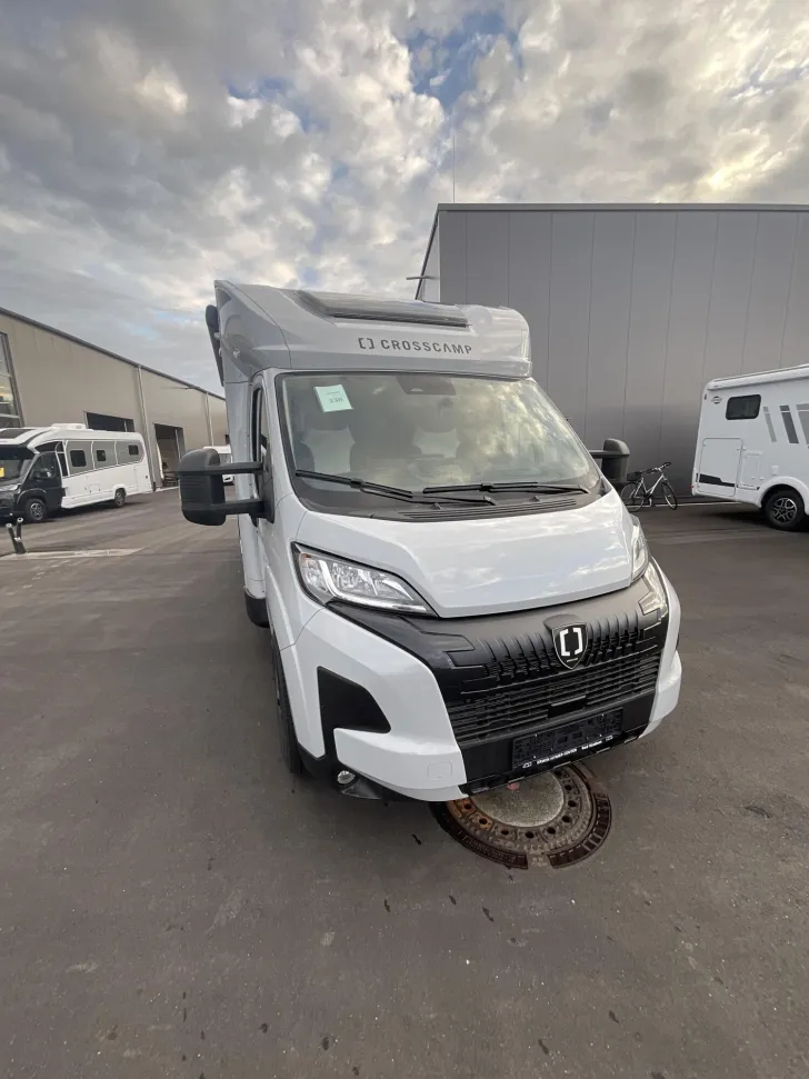 Fahrzeugbild Crosscamp EXPDN 7.0 E Peugeot #3