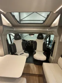 Fahrzeugbild Crosscamp EXPDN 7.0 E Peugeot #12