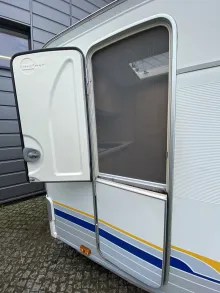 fliegen Schutzgittere / teilbare Tür Bürstner Ventana 410 TS