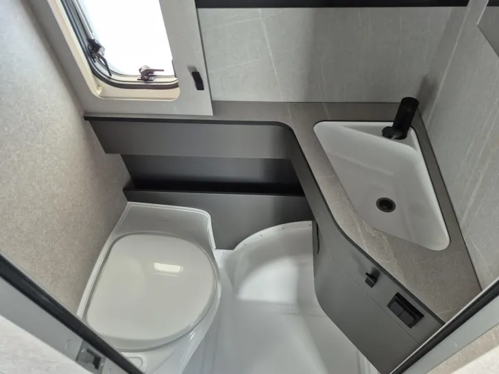 Fahrzeugbild Hymer Eriba Eriba Feeling 425 /Schlafdach/Ambiente XL #27