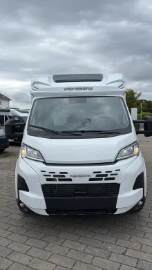 Frontal Vorne Weinsberg CaraSuite 700 ME Sofort verfügbar Modell 27