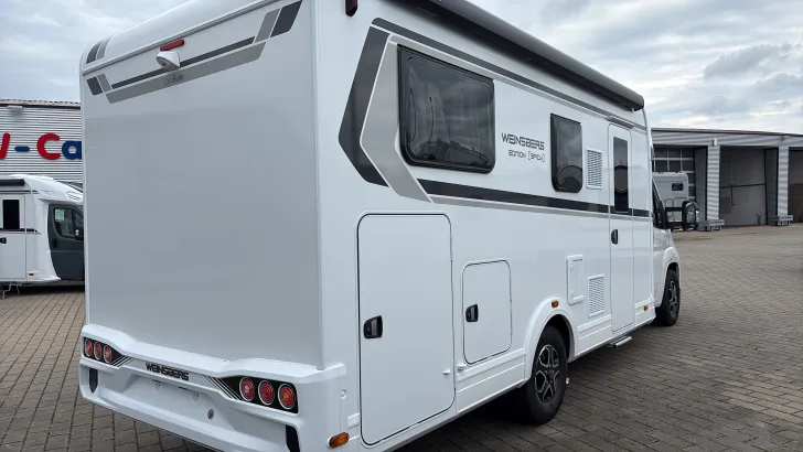 Schräg Hinten Weinsberg CaraSuite 700 ME Sofort verfügbar Modell 27
