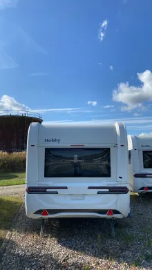 Frontal Hinten Hobby De Luxe 460 UFe IC-Line inkl. Mover & ETS