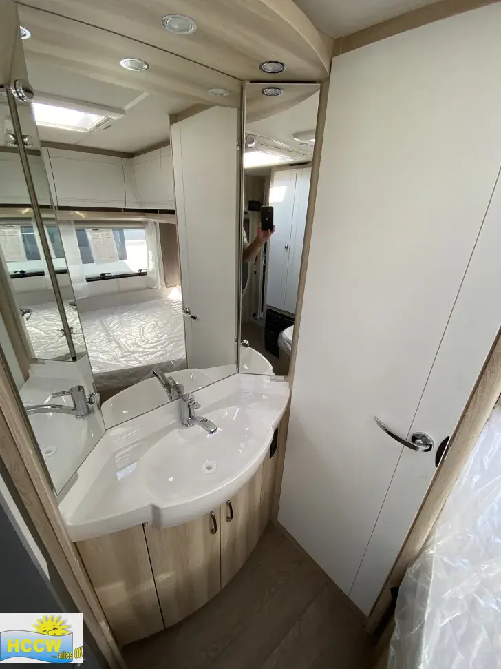 Toilette Hobby De Luxe 460 UFe IC-Line inkl. Mover & ETS