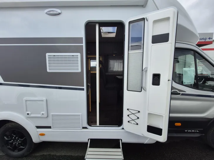 Fahrzeugbild Carado Edition26 T Ford 447 Solar/markise #13