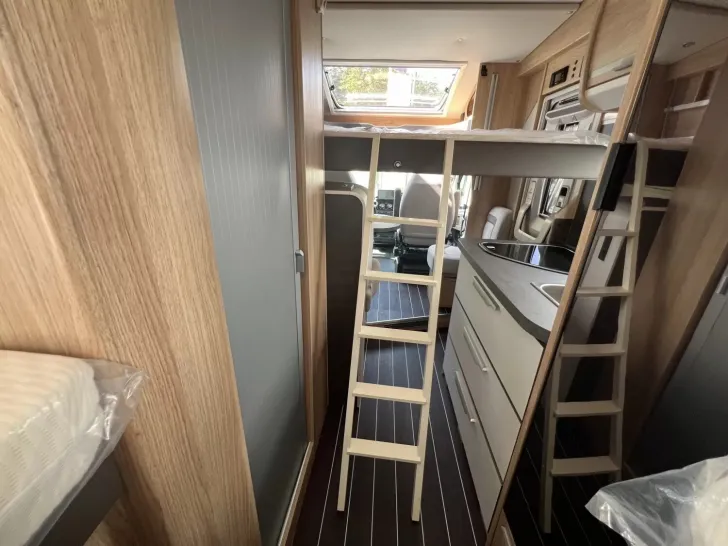 Fahrzeugbild Knaus Sky Wave 60 YEARS 650 MEG Miet-Fz. #21
