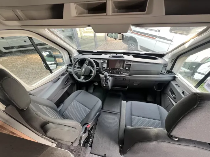 Fahrzeugbild Weinsberg CaraSuite Ford 650 MEG Mietfahrzeug #9