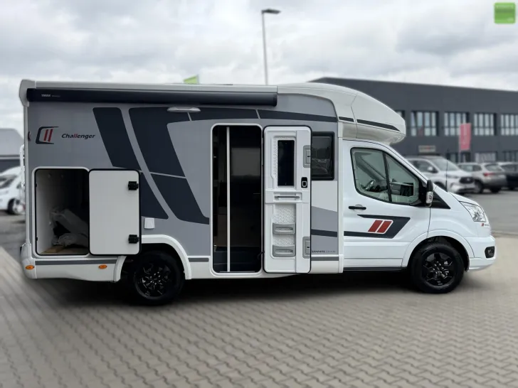 Fahrzeugbild Challenger Teilintegriert Graphite Edition 250 Arctic AHK #8