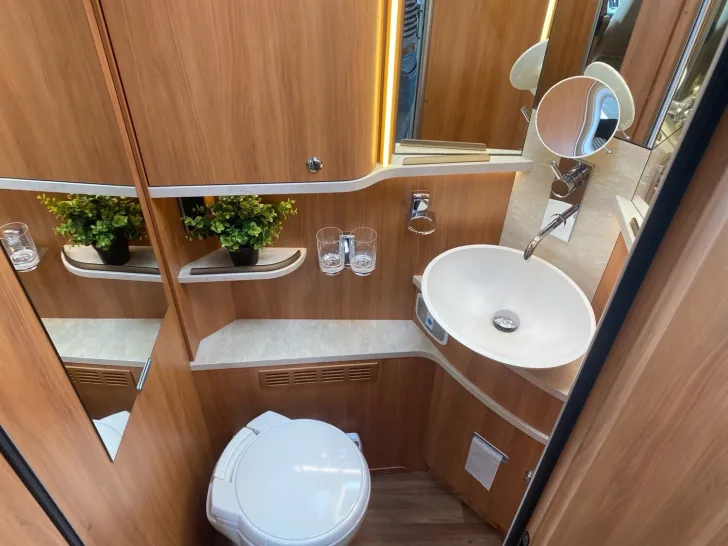Fahrzeugbild Hymer DuoMobil 634 #13