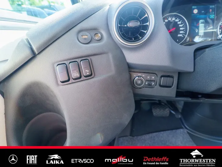 Fahrzeugbild Malibu I 470 RB LE K comfort Mercedes CHIARO #44