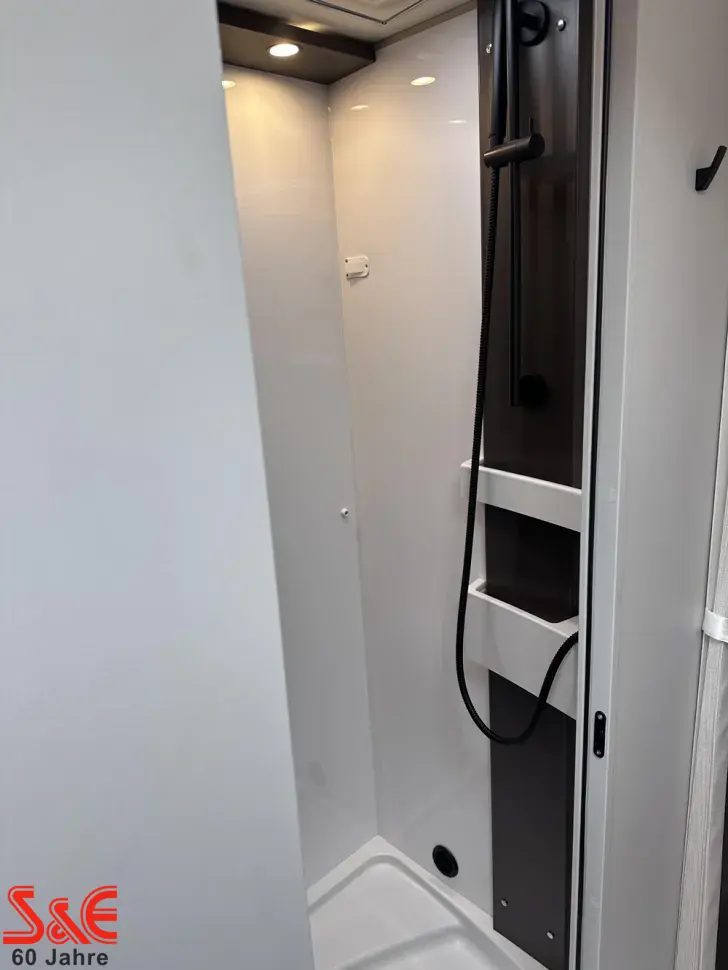 Fahrzeugbild Bürstner B66 TD 690 #17