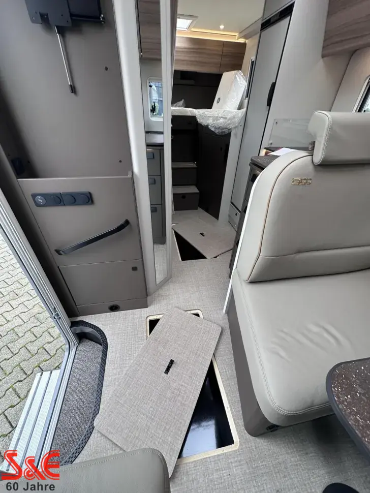 Fahrzeugbild Bürstner B66 TD 690 #21