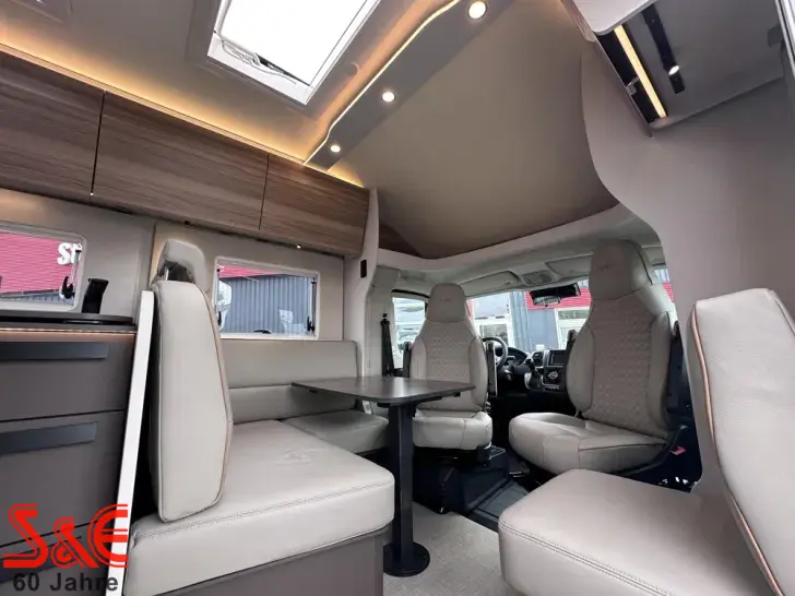 Fahrzeugbild Bürstner B66 TD 690 #23