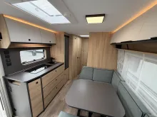 Fahrzeugbild Fendt Apero Activ 560 SKM*2000KG*Neues Holz Dekor*2027 #13