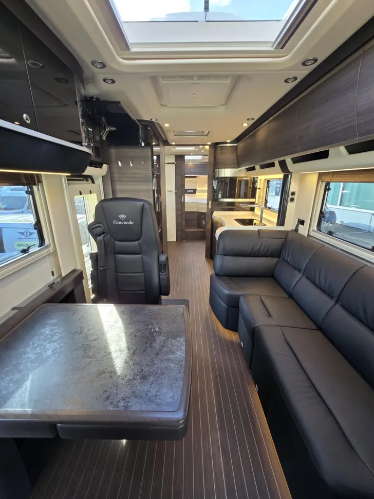 Fahrzeugbild Concorde Charisma 910 LI #18