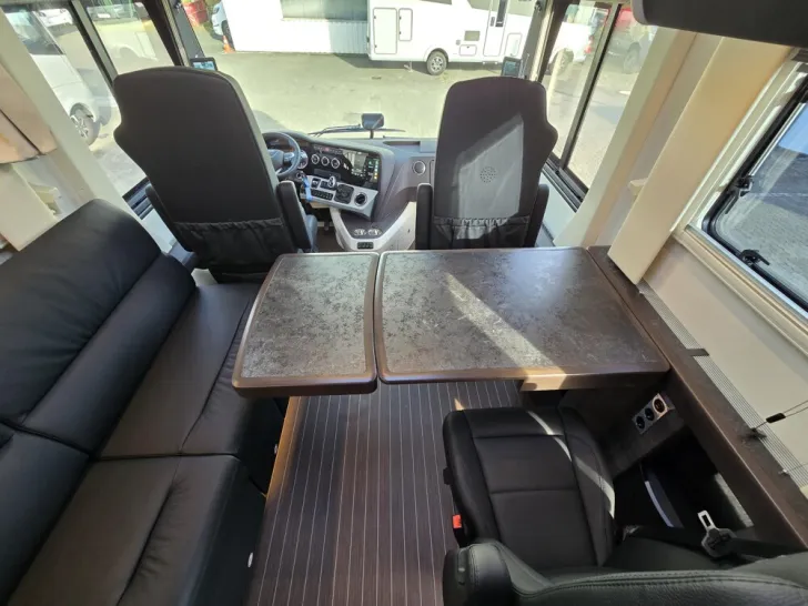 Fahrzeugbild Concorde Charisma 910 LI #19