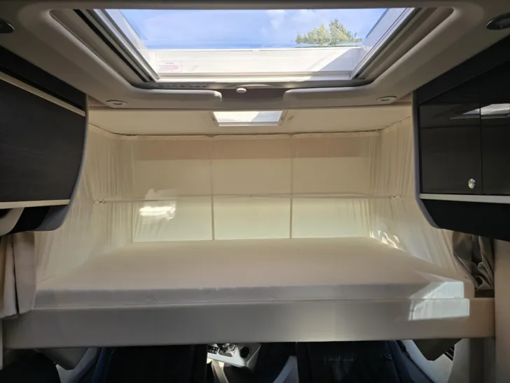Fahrzeugbild Concorde Charisma 910 LI #24