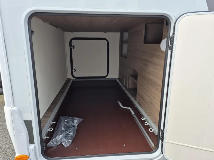 Fahrzeugbild Carado T 338 pro+ Paket/Fahrradträger/TV-Paket #7