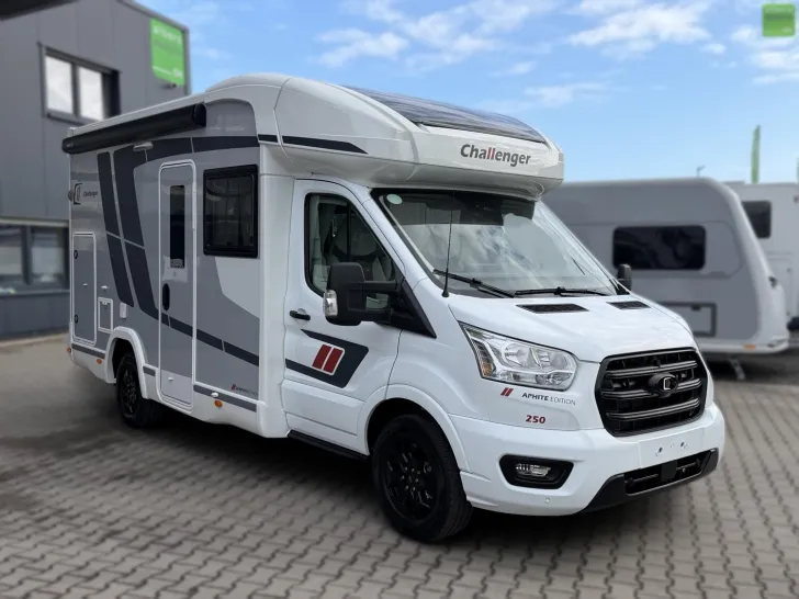 Fahrzeugbild Challenger Teilintegriert Graphite Edition 250 Arctic AHK #1