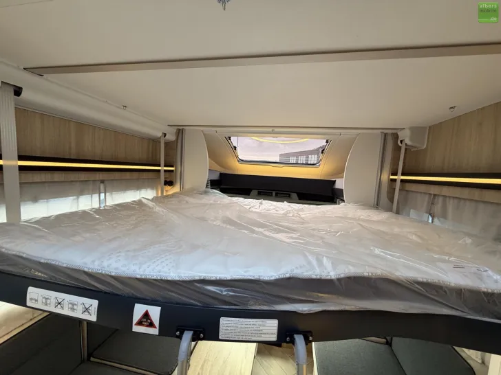 Fahrzeugbild Challenger Teilintegriert Graphite Edition 250 Arctic AT #26