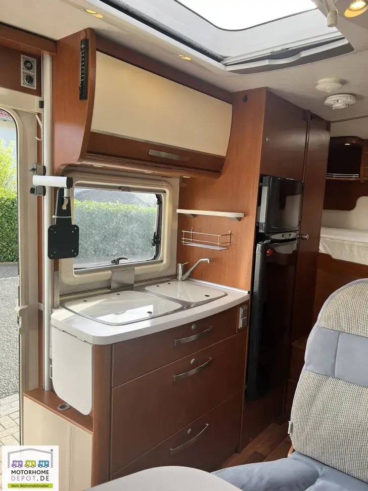 Fahrzeugbild Hymer Exsis-i 504 elektr. Fahrradtr. Solar/Wechs #7