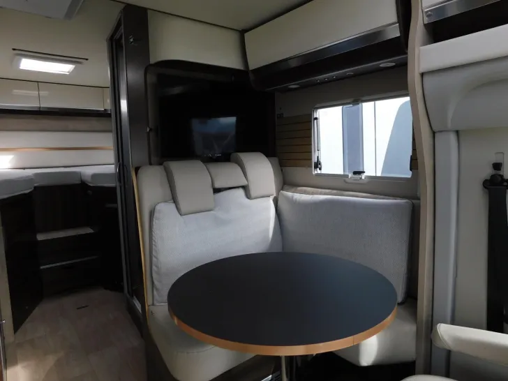 Fahrzeugbild Laika Ecovip L 2009 200AhLithium+Wechselrichter+Solar+ #10