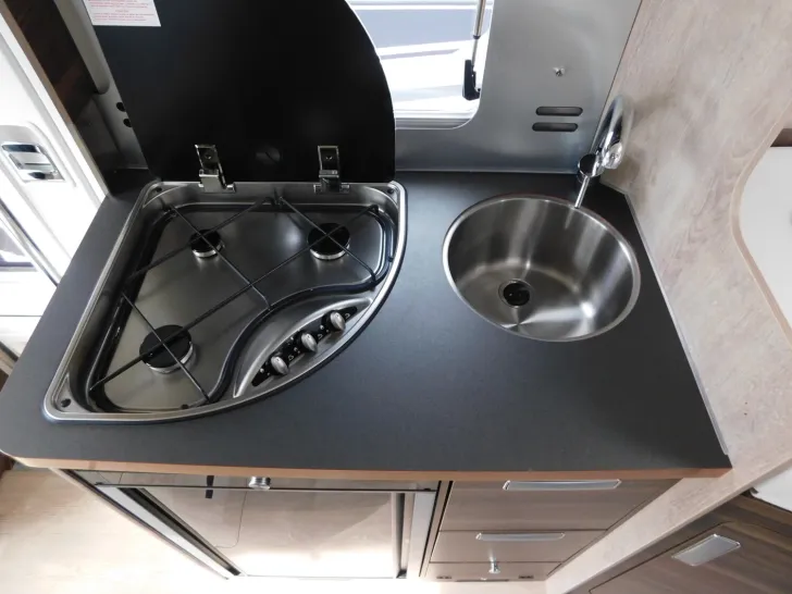 Fahrzeugbild Laika Ecovip L 2009 200AhLithium+Wechselrichter+Solar+ #12
