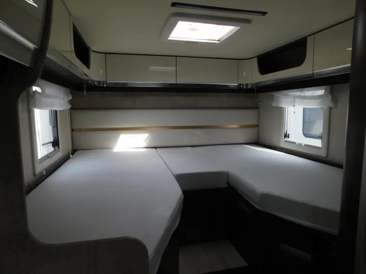 Fahrzeugbild Laika Ecovip L 2009 200AhLithium+Wechselrichter+Solar+ #14