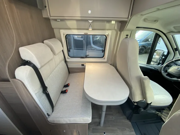 Fahrzeugbild Carado pro CV 640 Günstiger CV 640 #8