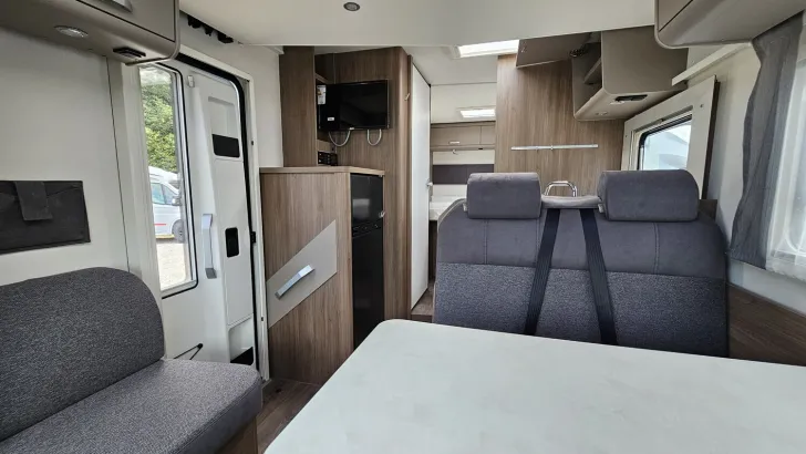 Fahrzeugbild Carado Edition24 T Ford 449H 449 mit Hubbett Top ! #11