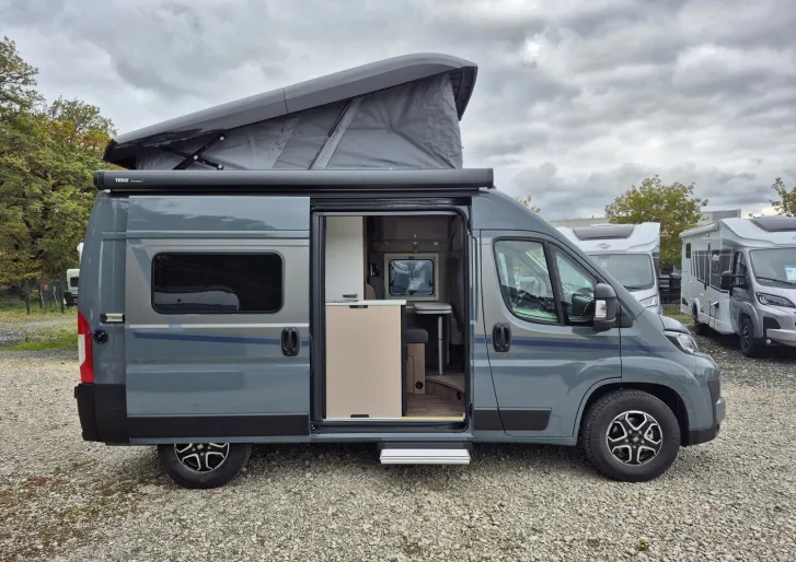 Fahrzeugbild Carado pro CV 540 Top Mietwagen mit Aufstelldach #8