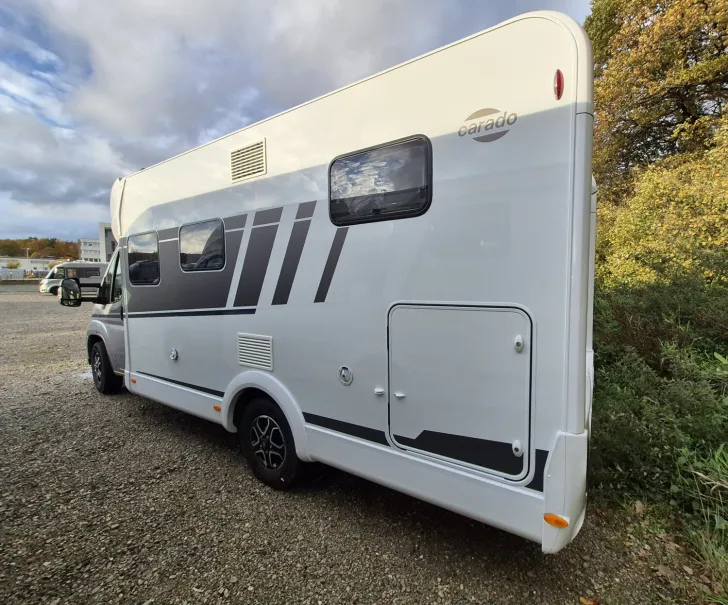 Fahrzeugbild Carado T 328 Top Mietwagen 180 PS Autom. o H #6