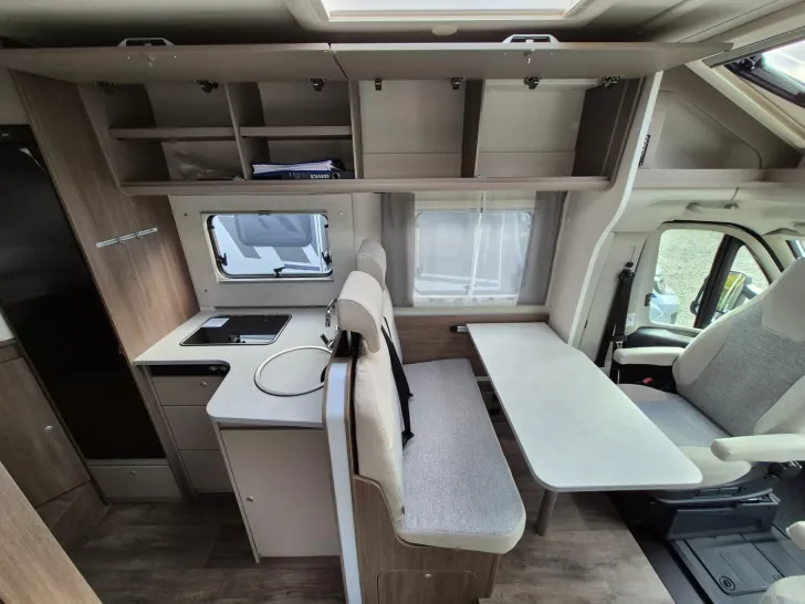Fahrzeugbild Carado T 328 Top Mietwagen 180 PS Autom. o H #13