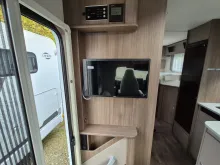 Fahrzeugbild Carado T 328 Top Mietwagen 180 PS Autom. o H #17